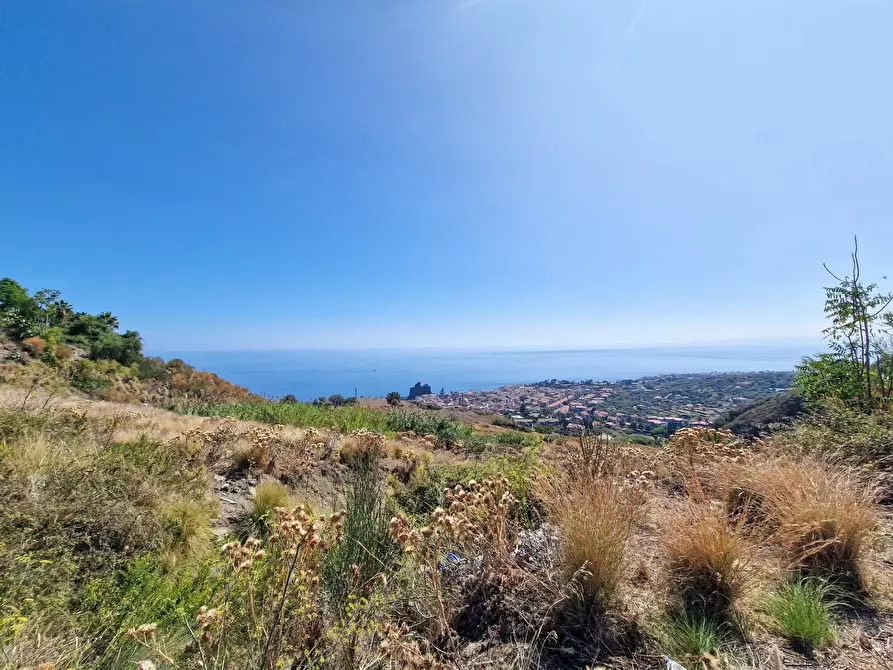 Immagine 4 di Terreno agricolo in vendita  in Via Monterosso a Aci Castello
