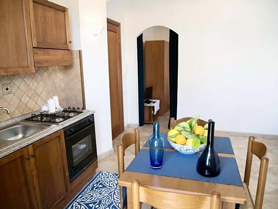 Immagine 5 di Palazzo in vendita  in via Pancrazio De Pasquale a Giardini-Naxos