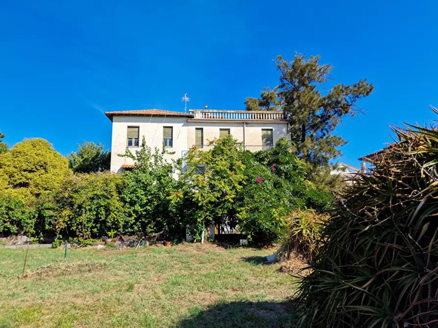 Immagine 1 di Villa in vendita  in VIa Umberto a San Pietro Clarenza