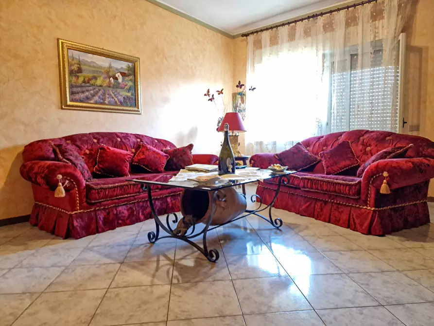 Immagine 4 di Appartamento in vendita  in Via Generale Cascino a Pedara