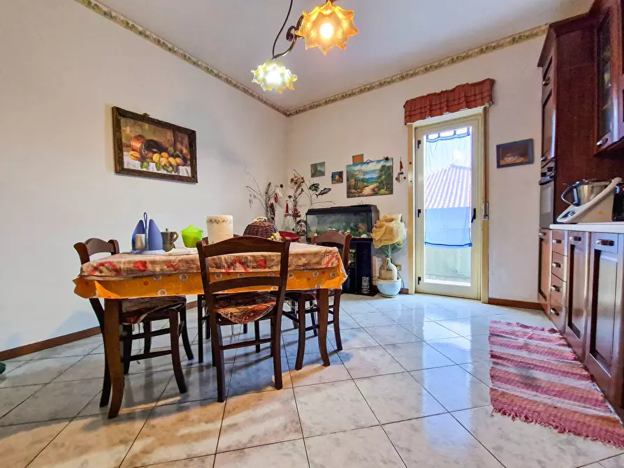 Immagine 10 di Appartamento in vendita  in Via Generale Cascino a Pedara