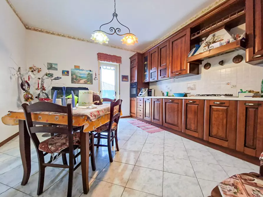 Immagine 12 di Appartamento in vendita  in Via Generale Cascino a Pedara