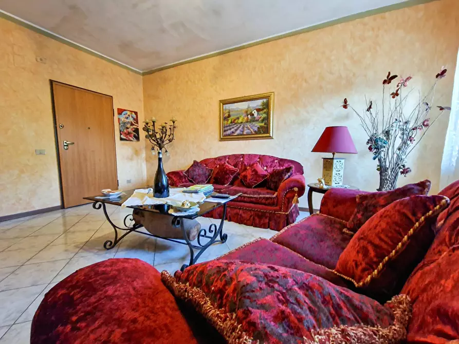 Immagine 8 di Appartamento in vendita  in Via Generale Cascino a Pedara