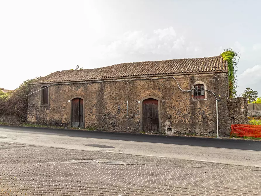 Immagine 3 di Rustico / casale in vendita  in Via Spirito Santo a Aci Sant'antonio