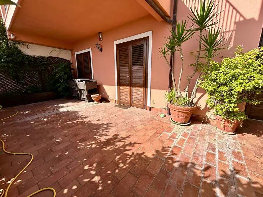 Immagine 21 di Villa in vendita  in via alcide de gasperi a Letojanni