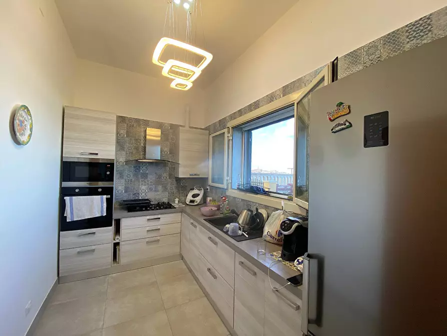 Immagine 21 di Appartamento in vendita  in viale lido a Pachino