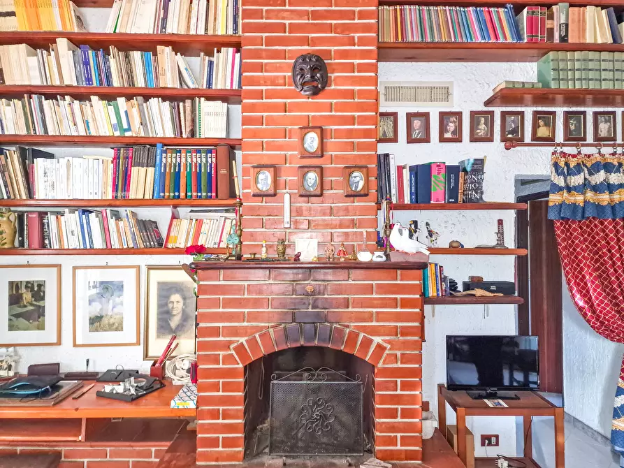 Immagine 26 di Villa in vendita  in Menghisi a Noto