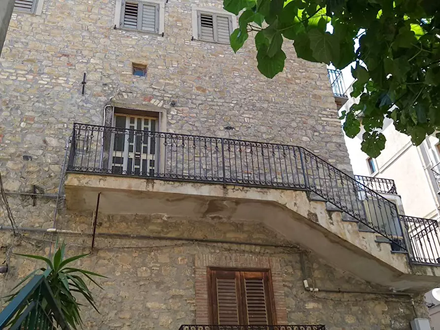 Immagine 1 di Villa in vendita  in Via Ruggero Settimo a Centuripe