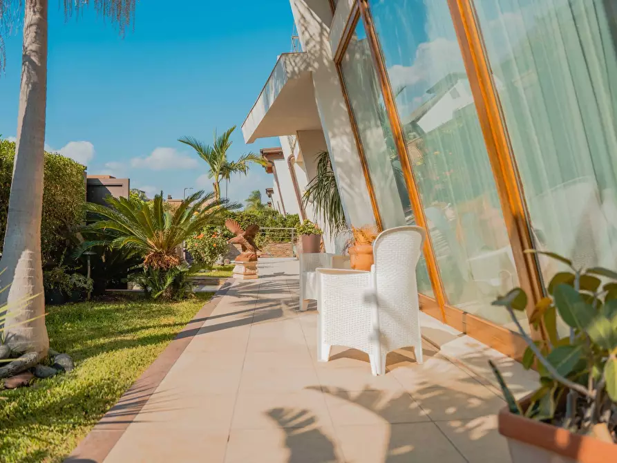 Immagine 5 di Villa in vendita  in via luigi monti a Siracusa