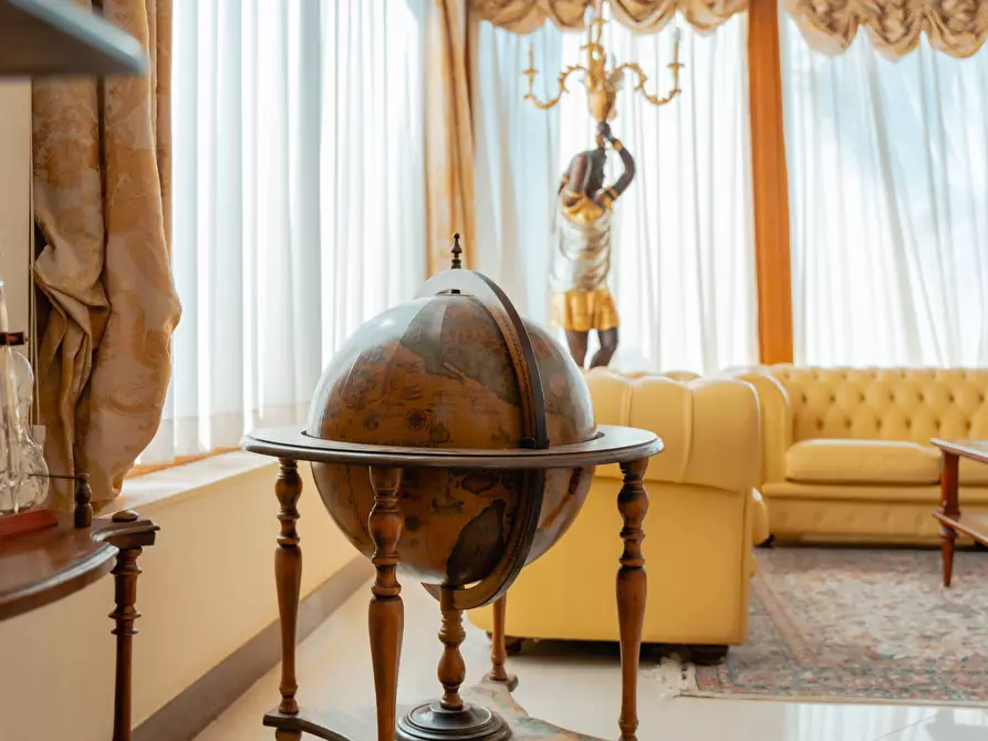 Immagine 8 di Villa in vendita  in via luigi monti a Siracusa