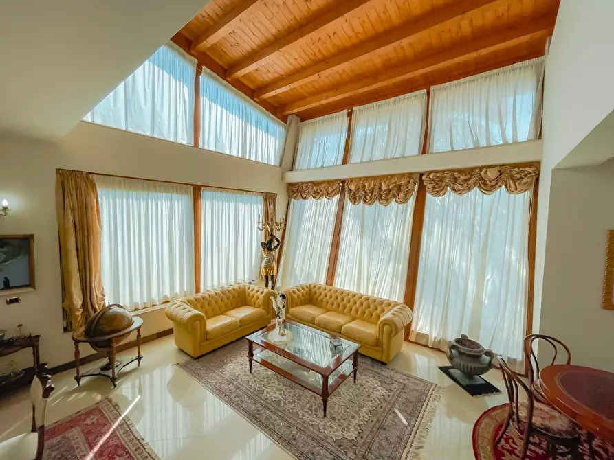 Immagine 22 di Villa in vendita  in via luigi monti a Siracusa