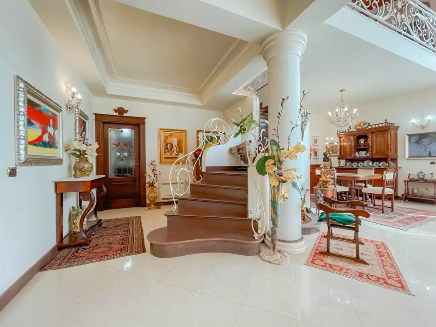 Immagine 23 di Villa in vendita  in via luigi monti a Siracusa