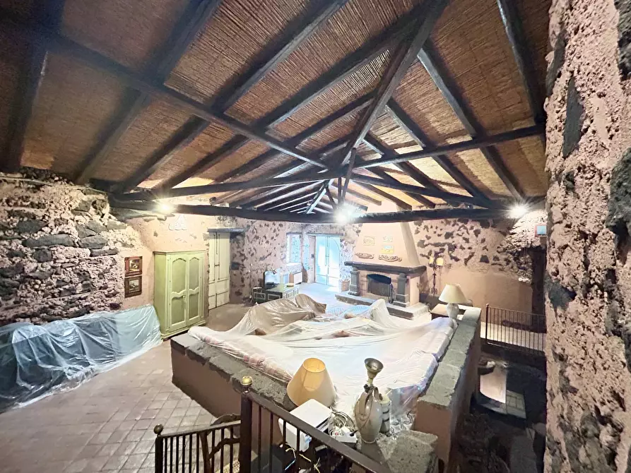 Immagine 25 di Villa in vendita  in via giuseppe garibaldi a Viagrande