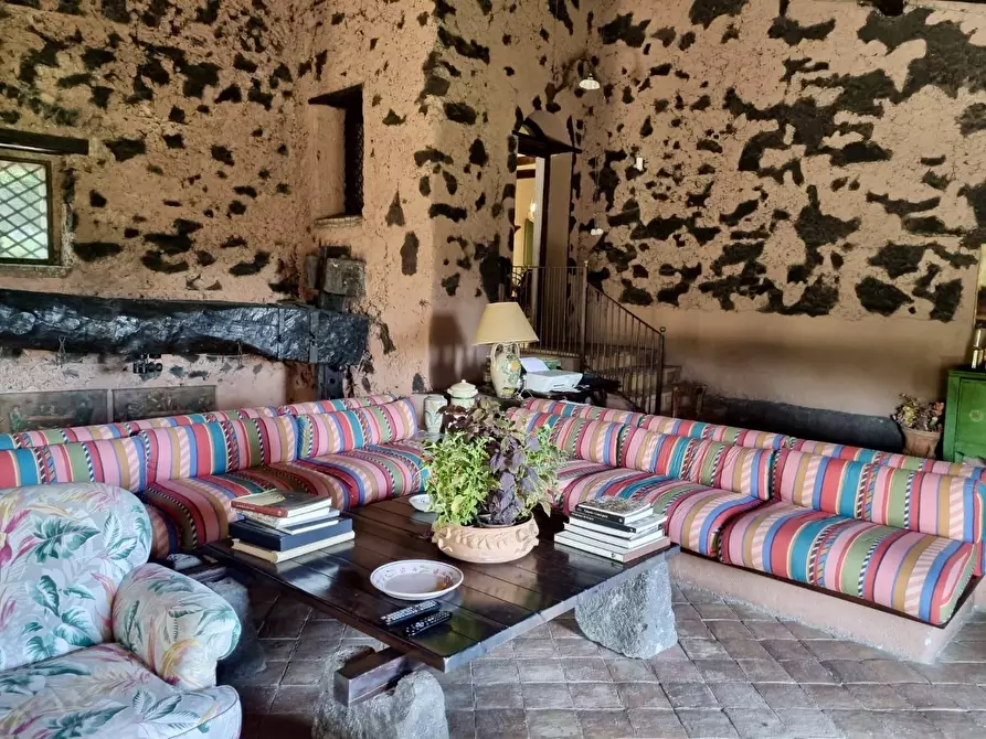 Immagine 15 di Villa in vendita  in via giuseppe garibaldi a Viagrande