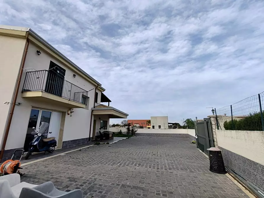 Immagine 17 di Villa in vendita  in viale pantanelli a Siracusa
