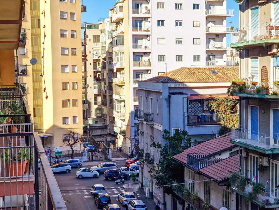 Immagine 1 di Appartamento in vendita  in Via Ammiraglio Caracciolo a Catania