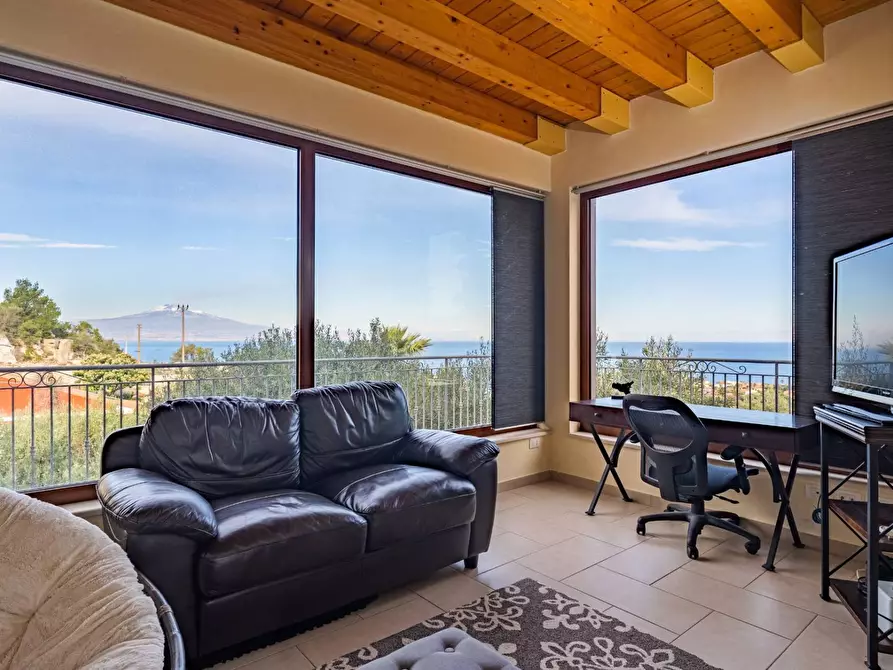 Immagine 2 di Villa in vendita  in via delle Aragoste a Augusta