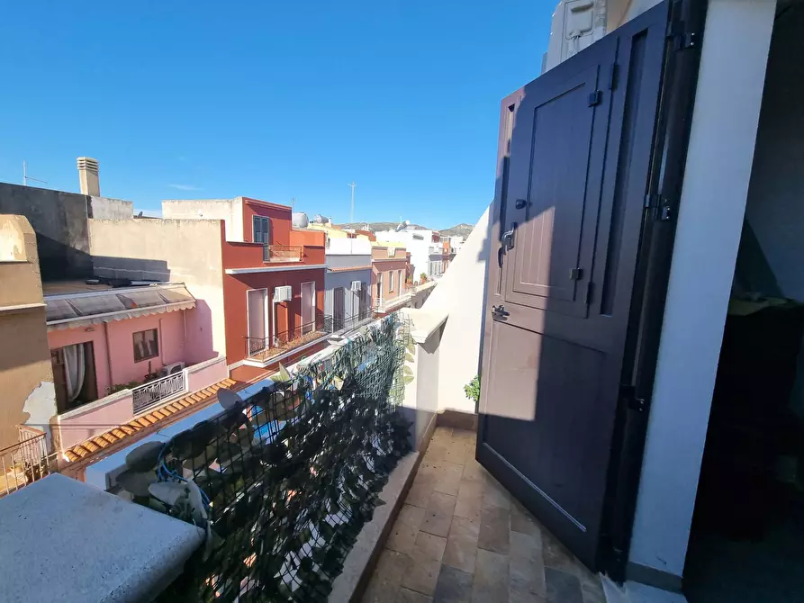 Immagine 9 di Appartamento in vendita  in via ugo foscolo a Avola