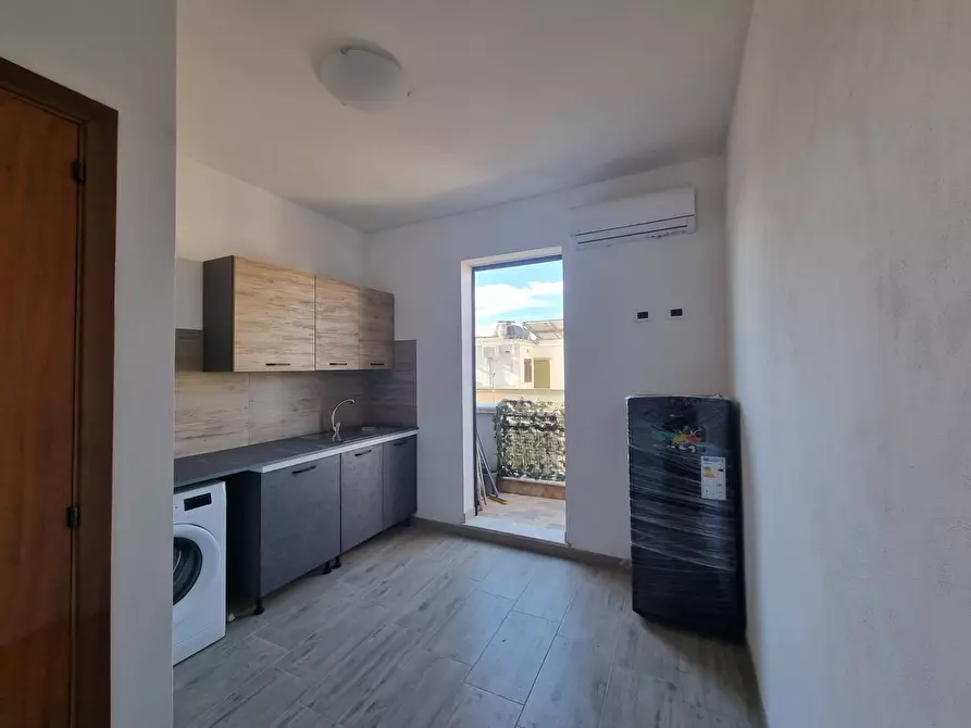 Immagine 2 di Appartamento in vendita  in via ugo foscolo a Avola