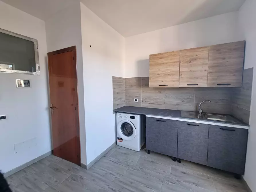 Immagine 3 di Appartamento in vendita  in via ugo foscolo a Avola