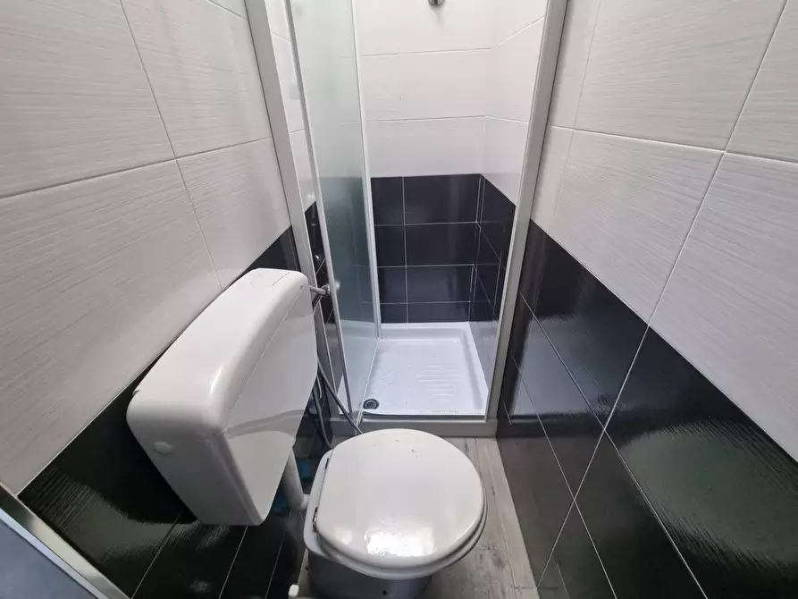 Immagine 8 di Appartamento in vendita  in via ugo foscolo a Avola