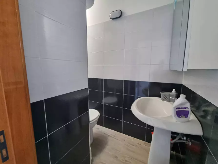 Immagine 7 di Appartamento in vendita  in via ugo foscolo a Avola