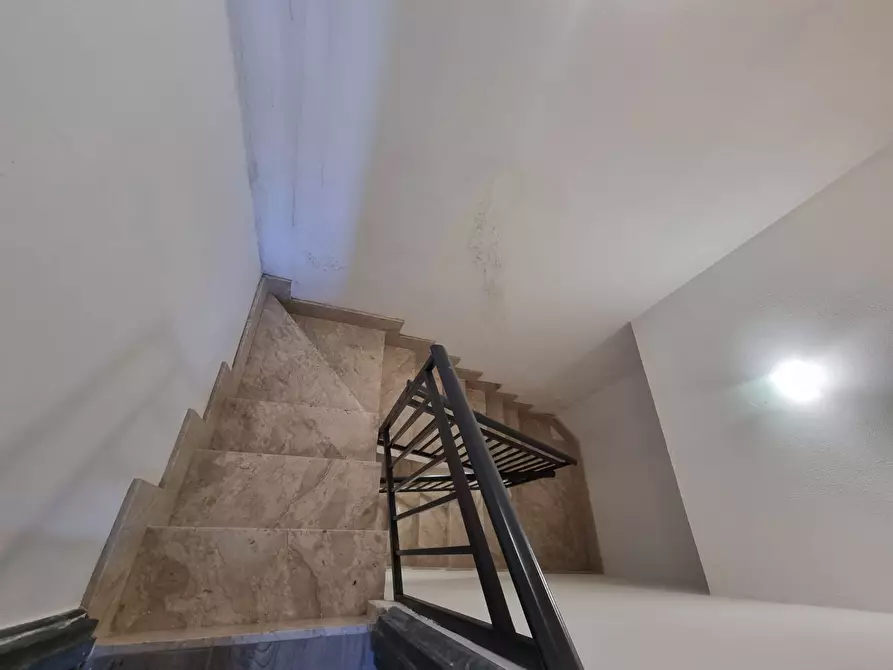 Immagine 13 di Appartamento in vendita  in via ugo foscolo a Avola