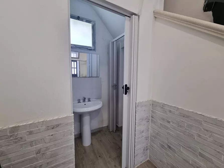 Immagine 27 di Appartamento in vendita  in via ugo foscolo a Avola