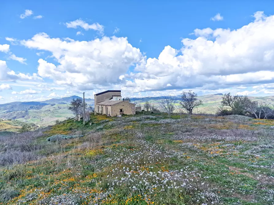 Immagine 1 di Rustico / casale in vendita  in contrada pacinosi a Nissoria