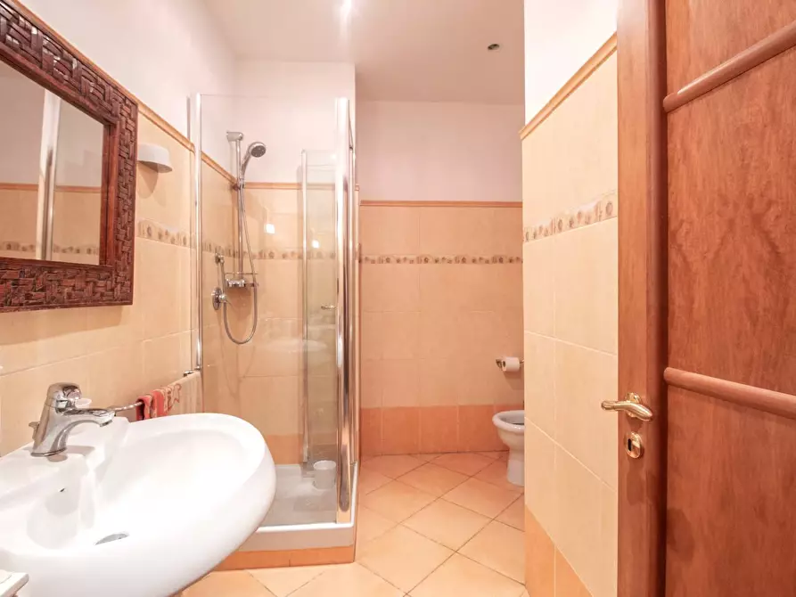 Immagine 17 di Villa in vendita  in via petrone a Viagrande