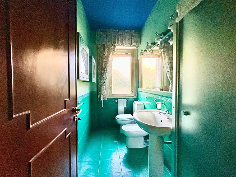 Immagine 16 di Appartamento in vendita  in via acicastello a Catania