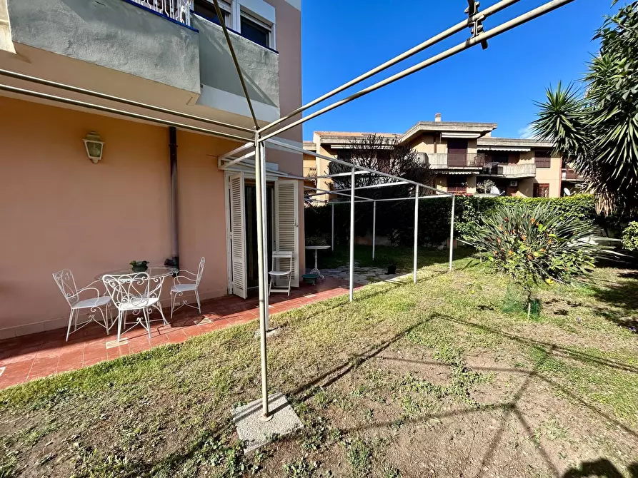 Immagine 24 di Appartamento in vendita  in via acicastello a Catania