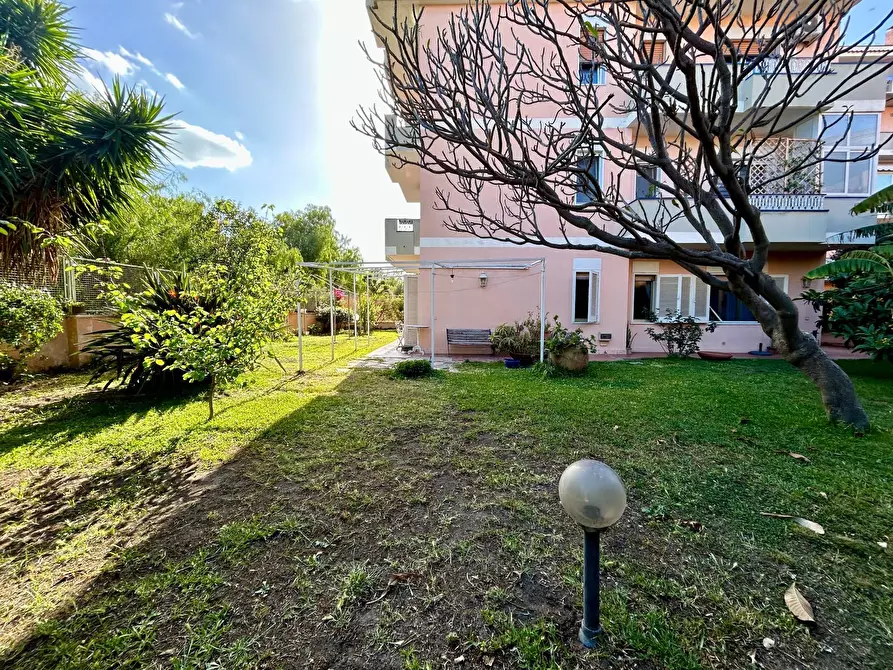 Immagine 29 di Appartamento in vendita  in via acicastello a Catania