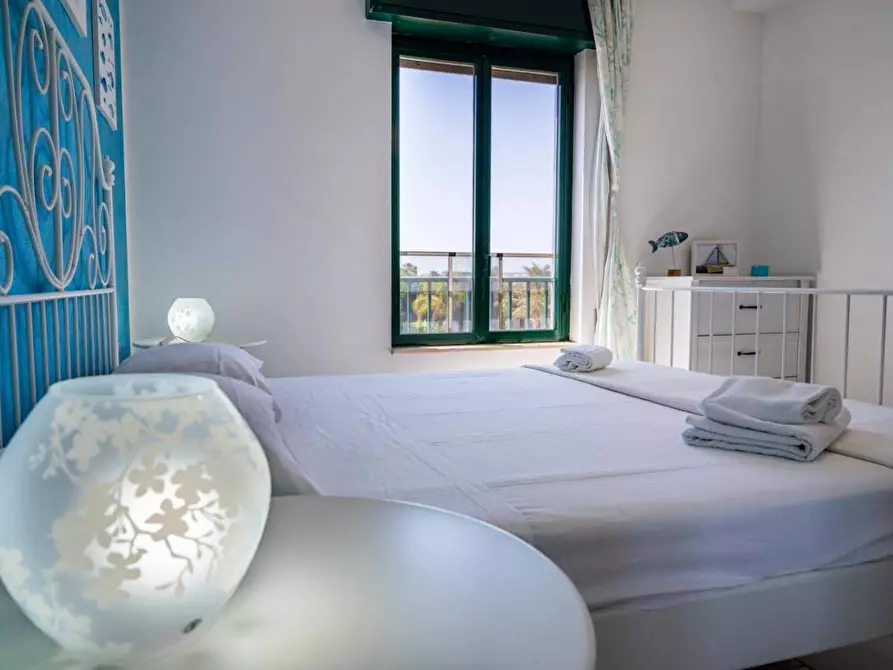 Immagine 20 di Appartamento in vendita  in viale paolo calleri a Pachino