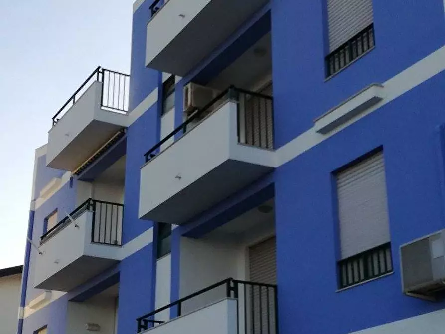 Immagine 28 di Appartamento in vendita  in viale paolo calleri a Pachino