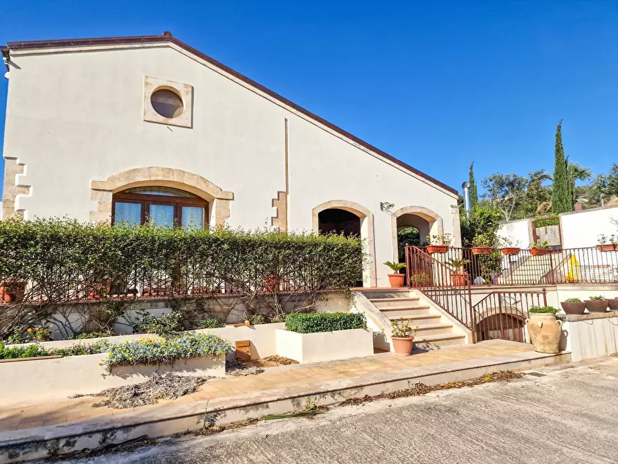 Immagine 20 di Villa in vendita  in Viale Del Lavoro a Scicli