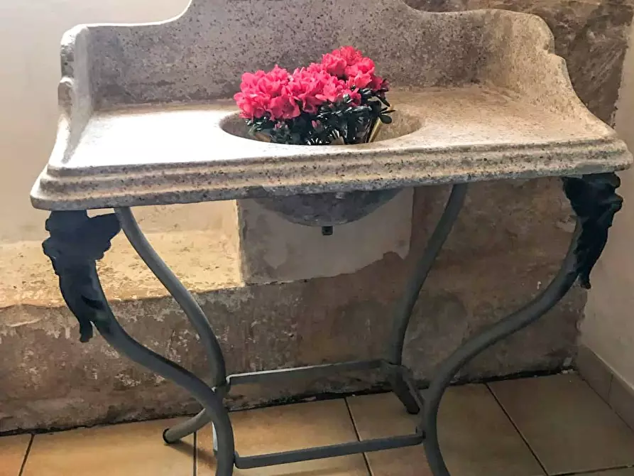 Immagine 22 di Villa in vendita  in Via Regina Margherita a Scicli