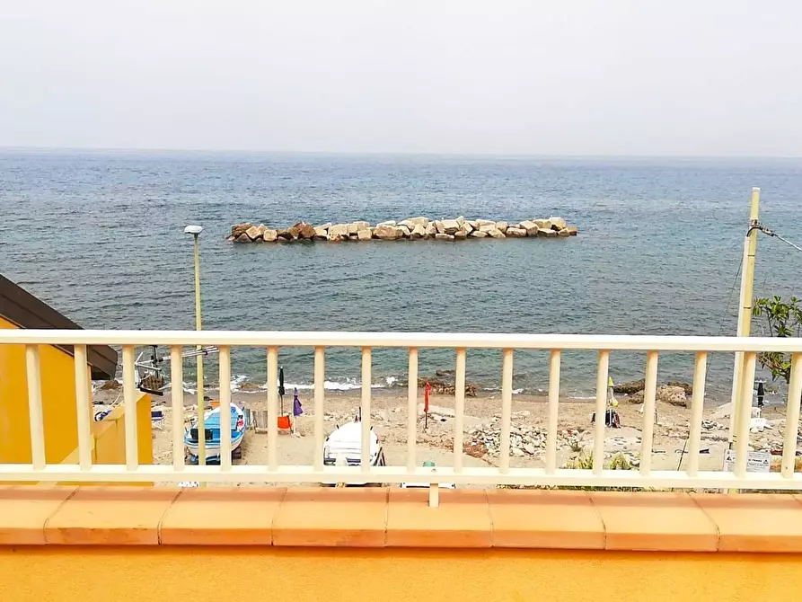 Immagine 1 di Villetta a schiera in vendita  in Via del corsaro a Messina