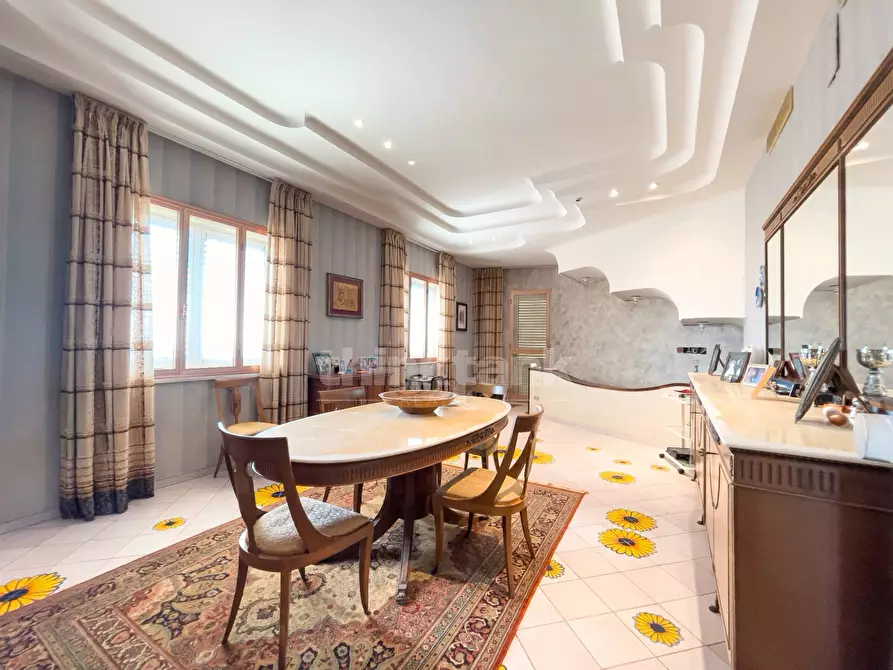 Immagine 25 di Villa in vendita  in Via Dei Diamanti a Siracusa