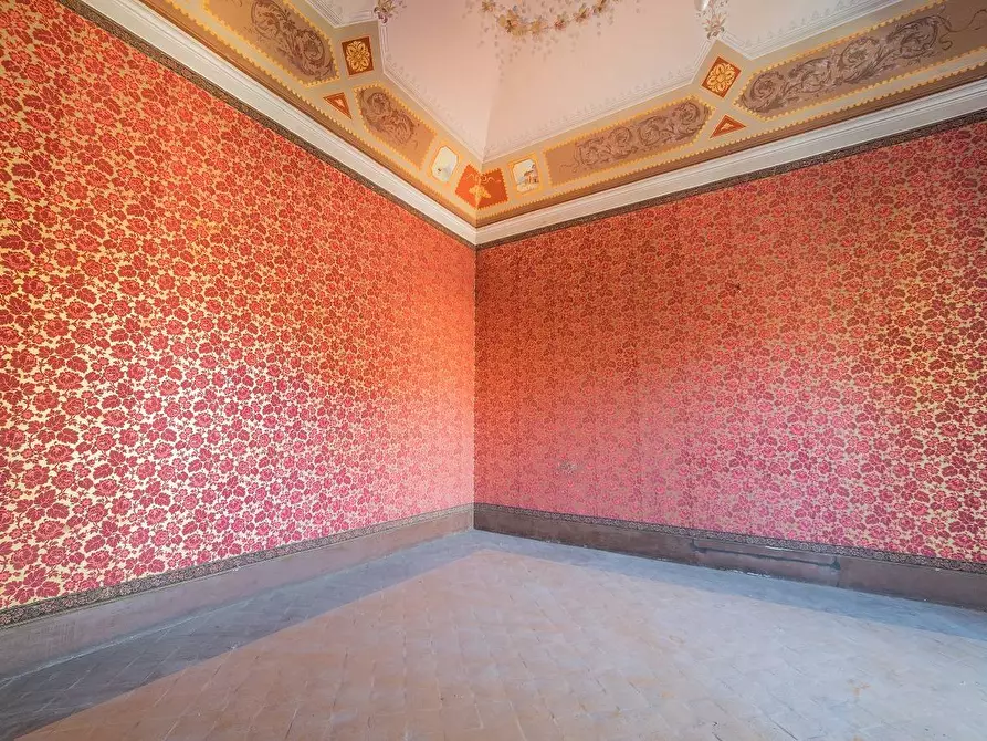 Immagine 12 di Palazzo in vendita  in Via Scalilla a Mascalucia