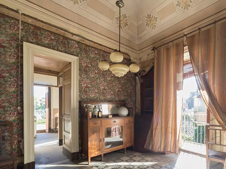 Immagine 5 di Palazzo in vendita  in Via Scalilla a Mascalucia