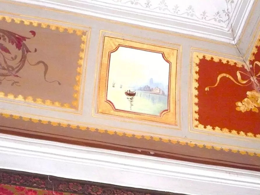 Immagine 10 di Palazzo in vendita  in Via Scalilla a Mascalucia