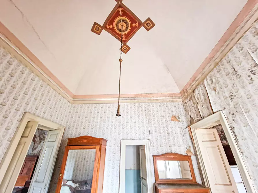 Immagine 21 di Palazzo in vendita  in Via Scalilla a Mascalucia