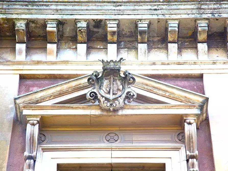 Immagine 3 di Palazzo in vendita  in Via Scalilla a Mascalucia