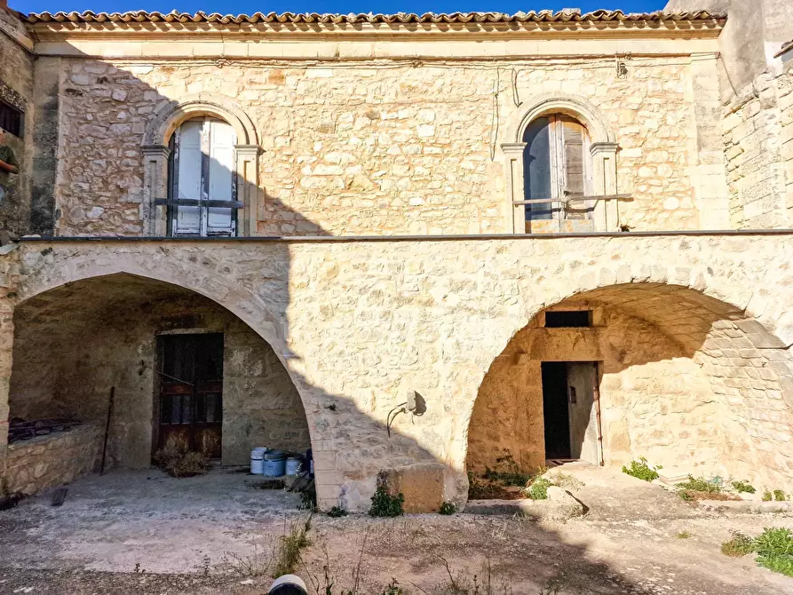 Immagine 1 di Rustico / casale in vendita  in strada provinciale10 a Ragusa