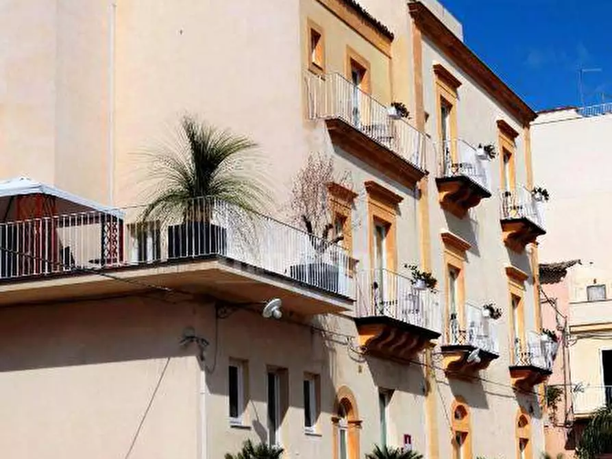 Immagine 6 di Palazzo in vendita  in Piazza Carmine a Ragusa