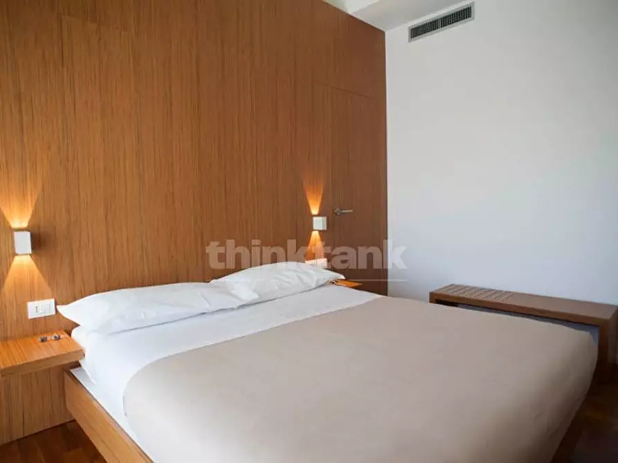 Immagine 10 di Palazzo in vendita  in Piazza Carmine a Ragusa