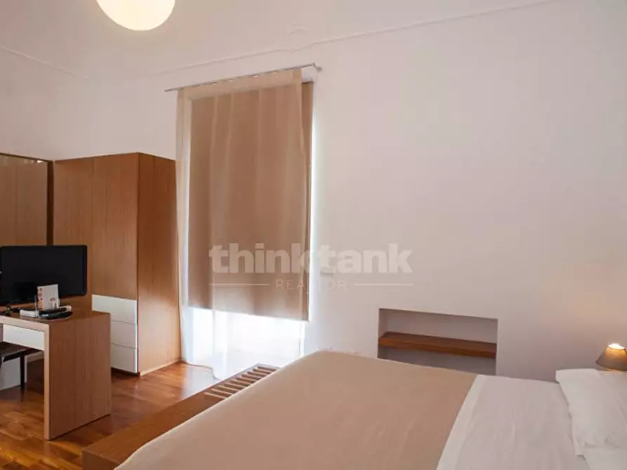 Immagine 14 di Palazzo in vendita  in Piazza Carmine a Ragusa