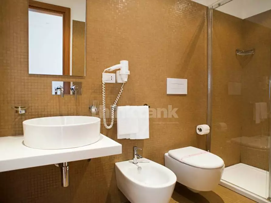 Immagine 15 di Palazzo in vendita  in Piazza Carmine a Ragusa