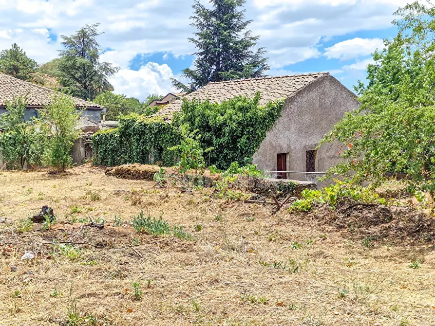 Immagine 1 di Rustico / casale in vendita  in Piazza Rocca a Ragalna